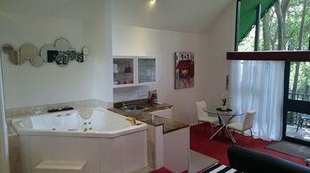 Chalet On Gallery Walk - King Bed, Spa, Fireplace, Wifi & Netflix, Linger A While Mount Tamborine Exterior photo